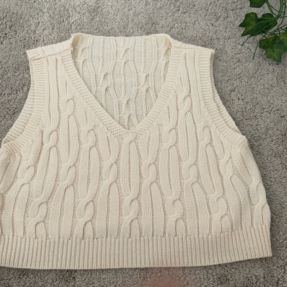 knitted crop